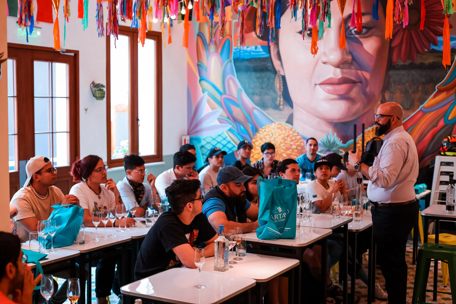Espectáculo en vivo en María Mezcal