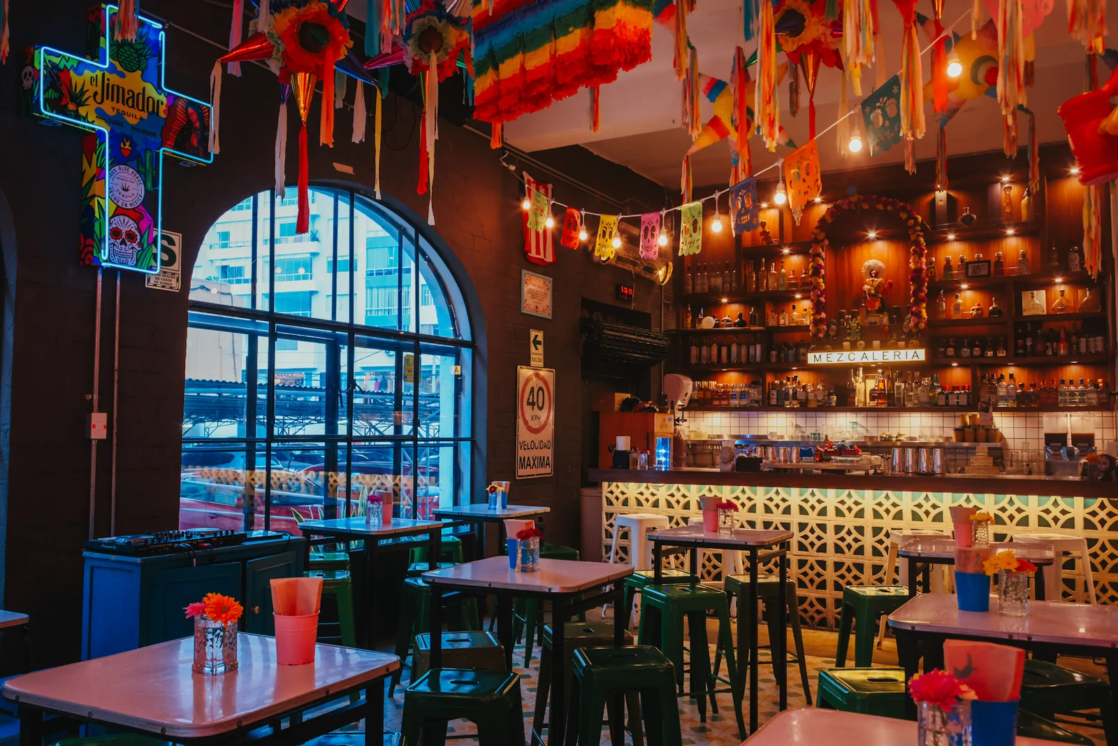 Ambiente Casona 227 María Mezcal